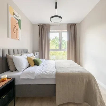 Platinum Apartment *