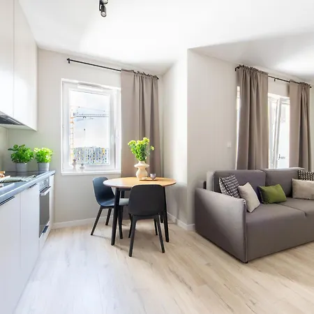 Platinum Apartment *